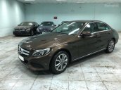 Bán xe Mercedes C200 nâu 2018 chính hãng, trả trước 450 triệu nhận xe