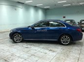 Bán xe Mercedes C200 xanh 2018 chính hãng, trả trước 450 triệu nhận xe ngay