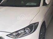 Cần bán Hyundai Elantra 2.0 năm sản xuất 2016, màu trắng, odo 1 vạn
