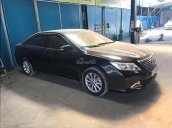 Bán Toyota Camry 2.0E đời 2014, xe gia đình đi 16.000km, còn như mới