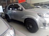 Bán Toyota Fortuner V số tự động, 1 cầu, sản xuất 2016, đi đúng 38 ngàn km, sơn zin 90%