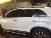 Chính chủ bán Kia Sorento 2.4AT GATH 2017 full option, màu trắng