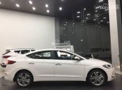 Bán Hyundai Elantra 2.0 AT 2018, màu trắng giao ngay - Hotline: 0938.878.099