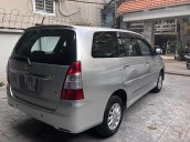 Bán Toyota Innova màu ghi bạc, sản xuất 2013 tên công ty, chạy 8 vạn km