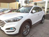 Bán xe Hyundai Tucson 2.0AT sản xuất 2018, màu trắng  