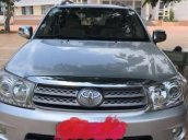 Bán xe Toyota Fortuner năm 2009, màu bạc, giá 599tr