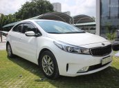 Bán xe Kia Cerato 1.6 MT sản xuất năm 2016, màu trắng