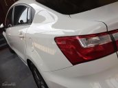 Cần bán xe Kia Rio năm sản xuất 2015, màu trắng, nhập khẩu