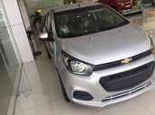 Bán Chevrolet Spark sản xuất 2018, màu bạc, giá tốt