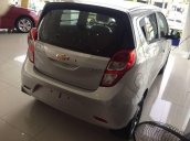 Bán Chevrolet Spark sản xuất 2018, màu bạc, giá tốt