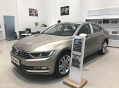 Bán Volkswagen Passat GP giá cực rẻ, nhiều màu giao ngay, trả trước chỉ 300tr - 090.364.3659