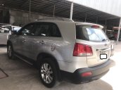 Bán xe Kia Sorento 2.4AT đời 2011, full xăng màu bạc, BS SG, giá 576tr