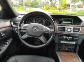 Bán ô tô Mercedes-Benz E200, màu đen