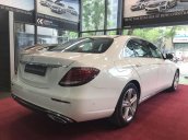 Bán xe Mercedes E250 trắng 2018 chính hãng. Trả trước 750 triệu rinh xe về