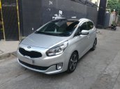 Kẹt tiền bán Kia Rondo GAT 2017 màu bạc, xe còn như mới