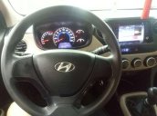 Bán xe Hyundai Grand i10 năm 2014, màu bạc chính chủ