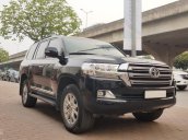 Bán Toyota Land Cruiser VX sản xuất 2016, màu đen, đăng ký tên cá nhân