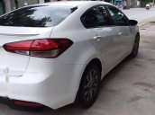 Cần bán gấp Kia Cerato năm 2016, màu trắng số sàn, 495 triệu