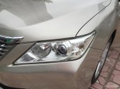 Bán ô tô Toyota Camry 2.5 Q năm 2014, màu kem