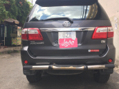 Bán xe Toyota Fortuner năm 2011 màu đen, giá tốt