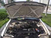 Cần bán gấp Toyota Corolla altis đời 1993, màu trắng  