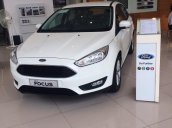 Bán Ford Focus 2018, mới 100%, khuyến mãi lớn, giá cực rẻ, đủ màu, tặng phụ kiện, hỗ trợ trả góp 80%. LH: 033.613.5555