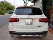 Cần bán gấp Mercedes GLC 250 năm 2017, màu trắng