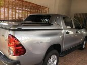 Bán Toyota Hilux đời 2017, giá tốt