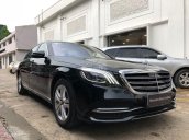 Bán xe Mercedes S450L ĐK 2018, màu đen siêu lướt như mới, giá rẻ hơn 800 triệu