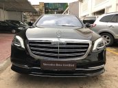 Bán xe Mercedes S450L ĐK 2018, màu đen siêu lướt như mới, giá rẻ hơn 800 triệu