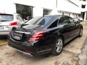 Bán xe Mercedes S450L ĐK 2018, màu đen siêu lướt như mới, giá rẻ hơn 800 triệu