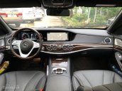 Bán xe Mercedes S450L ĐK 2018, màu đen siêu lướt như mới, giá rẻ hơn 800 triệu