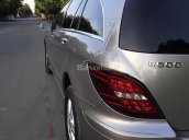 Càn bán xe Mercedes Benz R500, đăng ký 2006, màu vàng cát, nội thất kem
