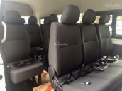 Cần bán Toyota Hiace 2018, màu trắng, xe nhập, trả trước 300 triệu nhận xe  tại Toyota Tây Ninh