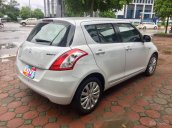 Cần bán xe Suzuki Swift rất mới sản xuất 2016, màu trắng