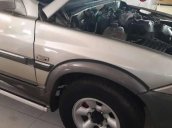 Bán Ssangyong Musso năm 2004, màu bạc xe gia đình