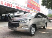 Cần bán Toyota Innova E đời 2016, màu xám ghi, Hà Nội