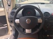 Bán xe Volkswagen Beetle 1.6AT sản xuất năm 2010, màu trắng, nhập khẩu nguyên chiếc giá cạnh tranh