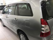 Bán Toyota Innova 2.0E đời 2012, màu bạc