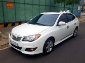 Bán Hyundai Avante sản xuất 2011, màu trắng số tự động, giá 365tr