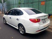 Bán Hyundai Avante sản xuất 2011, màu trắng số tự động, giá 365tr