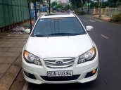 Bán Hyundai Avante sản xuất 2011, màu trắng số tự động, giá 365tr