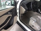 Ford Focus Titanium 1.5L Ecoboost 2018 KM khủng, vay 80-90%, trả trước 150tr - LH: 093 1234 768