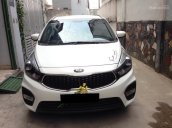 Bán Kia Rondo ĐK 8/2017, số sàn màu trắng xe mới như hãng