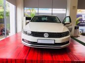 Cần bán xe Volkswagen Passat S sản xuất 2015, màu trắng, nhập khẩu