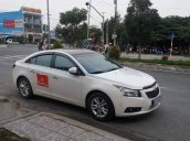 Bán xe Chevrolet Cruze sản xuất năm 2014, màu trắng, giá 375tr