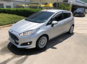 Cần bán xe Ford Fiesta 1.0 đời 2014, màu bạc