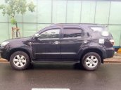 Cần bán gấp Toyota Fortuner V năm sản xuất 2009, màu đen 