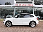 Bán xe Audi Q5 năm sản xuất 2010, màu trắng, nhập khẩu nguyên chiếc, giá tốt