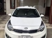 Cần bán xe Kia Rio số sàn, màu trắng, đời 2016, đăng kí 2017